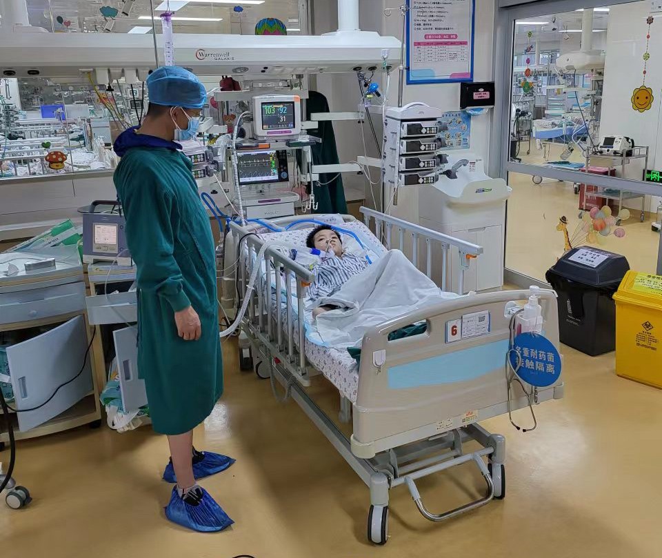 潜山市跨省救护车出租公司